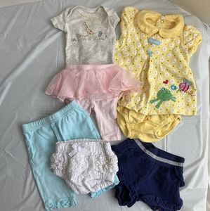 Baby girl newborn/0-3months clothes bundle